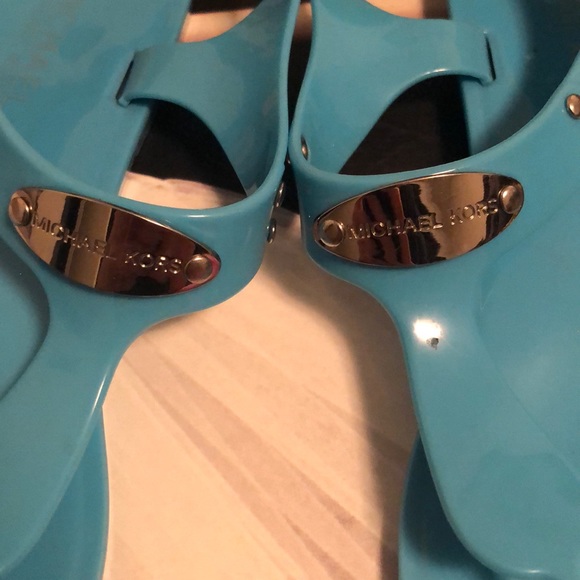 MK Sandals - Picture 3 of 3